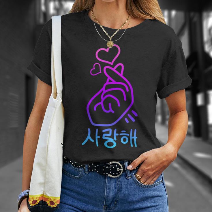 K-Pop Finger Heart Gesture Korean Letters Saranghae T-Shirt Geschenke für Sie