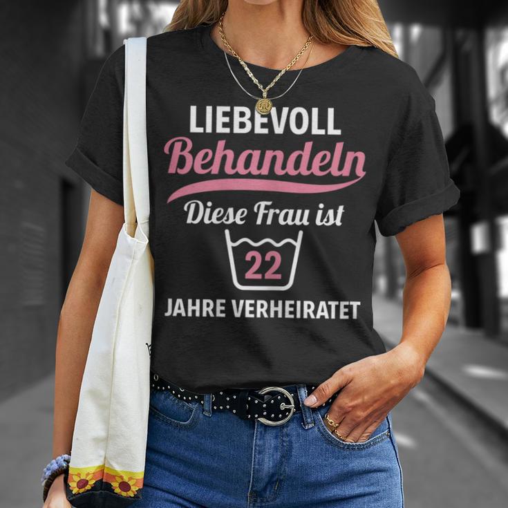 Ladies 22 Years Married Woman Bronze Wedding Anniversary 22Nd Wedding Anniversary T-Shirt Geschenke für Sie