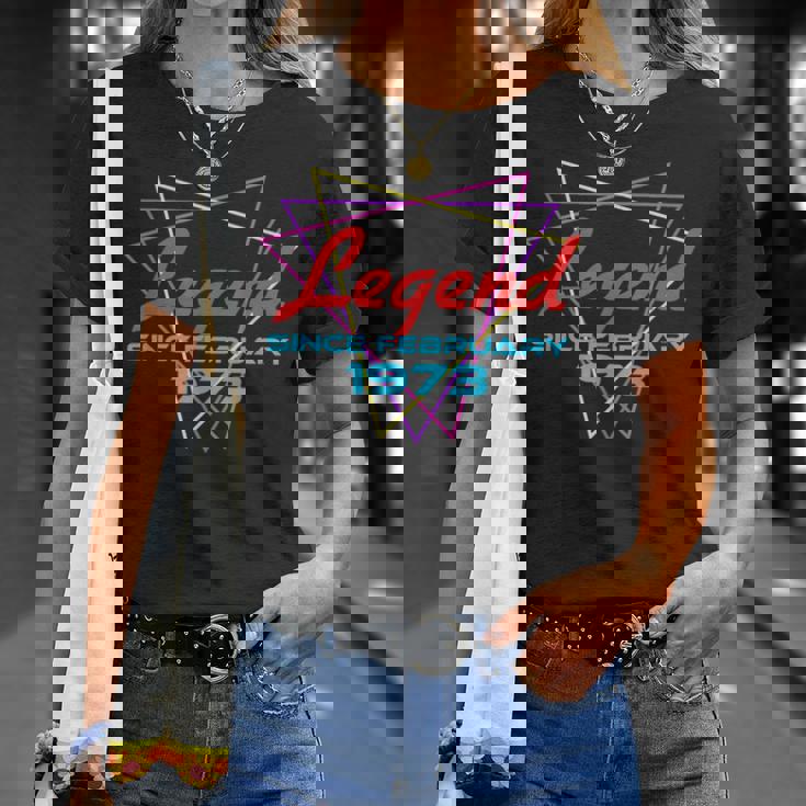 Legend Since February 1973 Camiseta unisex Regalos para ella