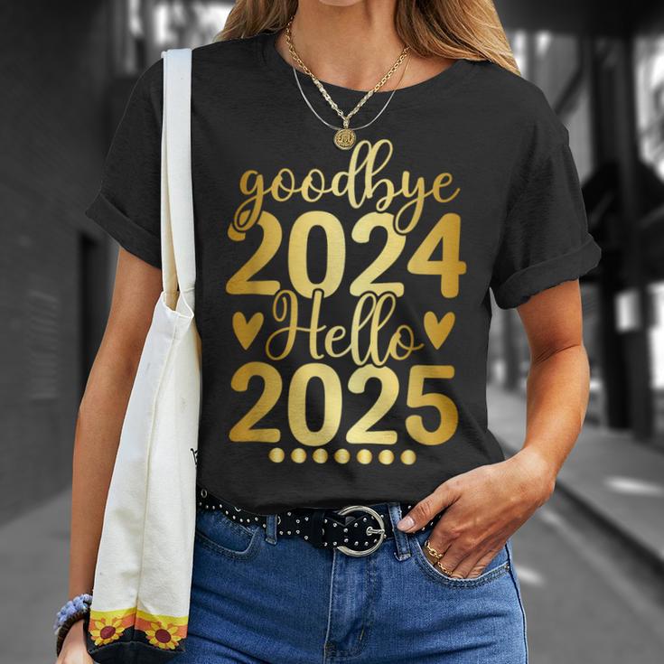 Matching Family Celebration New Year's Eve Goodbye 2024 Hello 2025 T-Shirt Geschenke für Sie