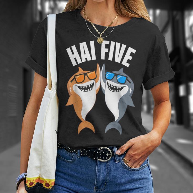 Shark Five Sharks T-Shirt Geschenke für Sie