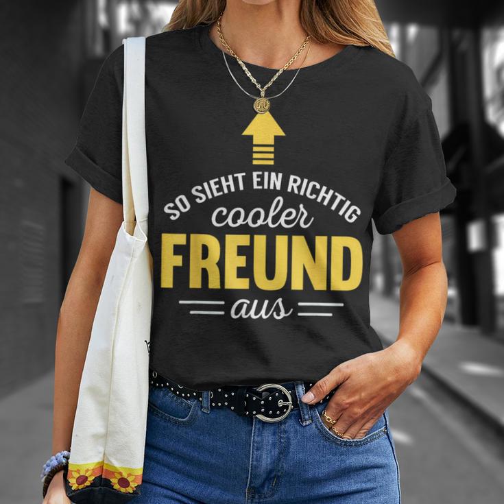 So Looks A Really Cool Friend Birthday T-Shirt Geschenke für Sie