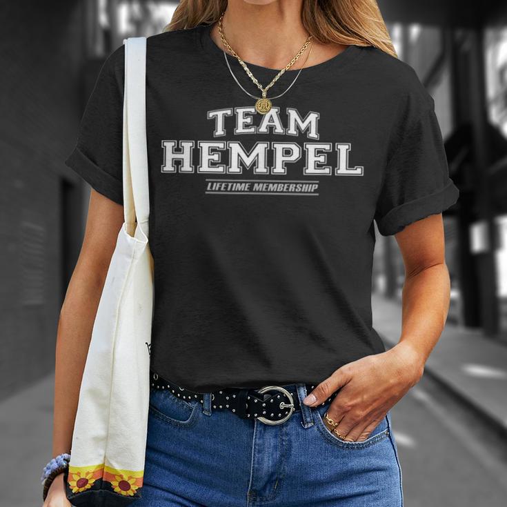 Team Hempel Proud Surname Last Name T-Shirt Geschenke für Sie