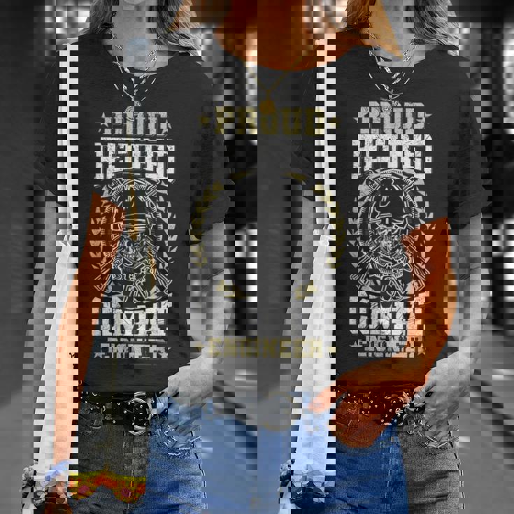 US Army Combat Engineer For a Retired Combat Engineer T-Shirt Gifts for Her