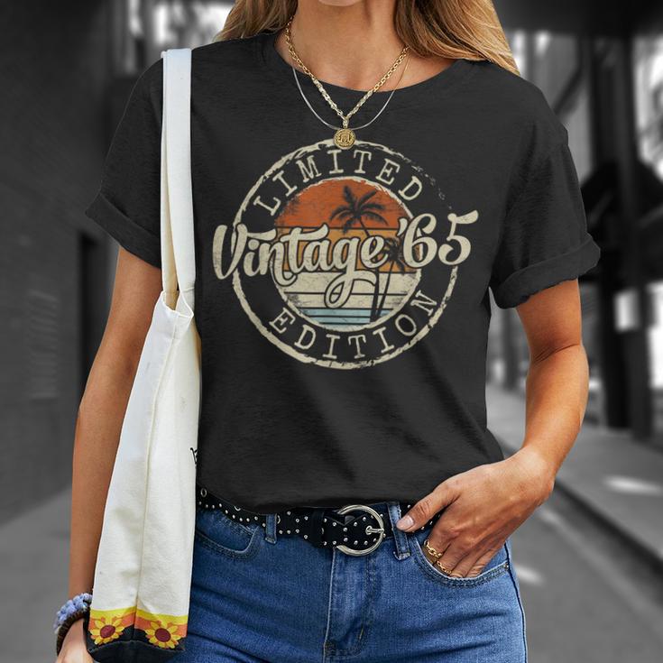 Vintage 1965 60Th Birthday For 60 Year Old T-Shirt Geschenke für Sie