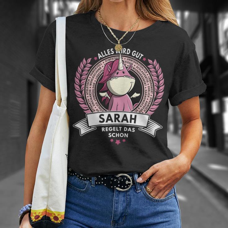 Women's Sarah Name First Name Unicorn Saying Birthday T-Shirt Geschenke für Sie