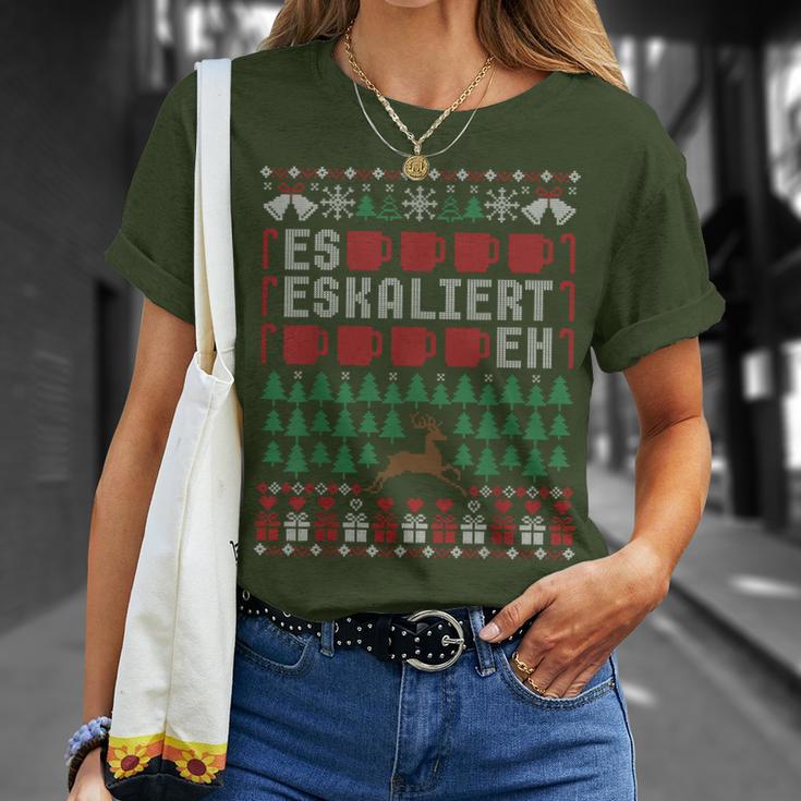 Es Eskaliert Eh Ugly Christmas Sweater Reindeer Christmas T-Shirt Geschenke für Sie