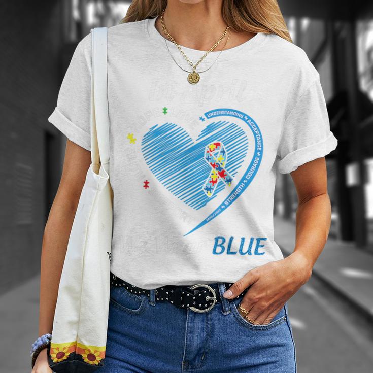 Autismo Arco Iris En Abril Usamos El Mes De Concientización Sobre El Autismo Azul Camiseta unisex Regalos para ella