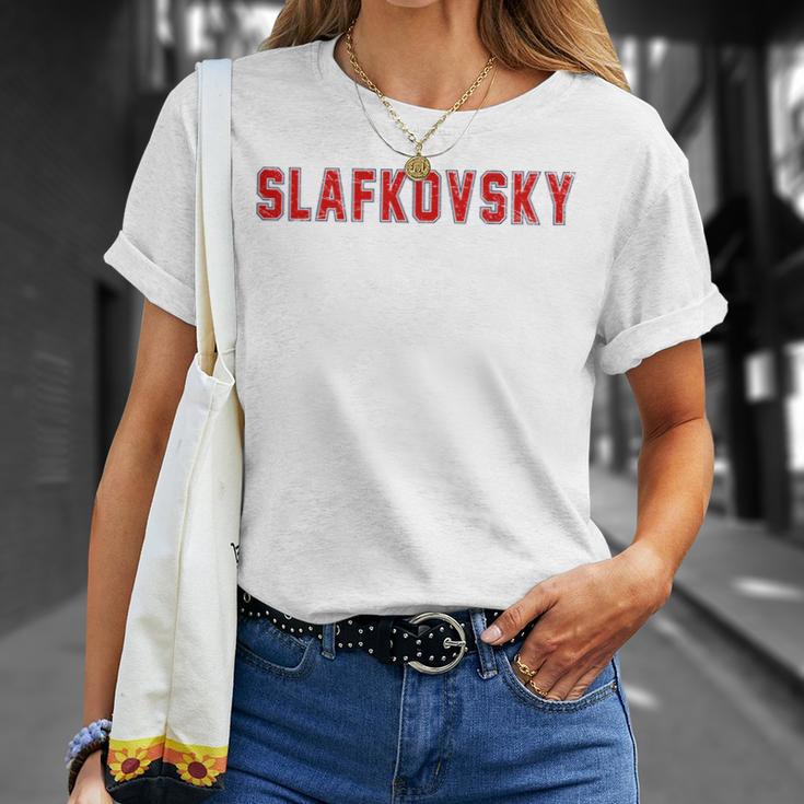 Distressed Team Slafkovsky Last Name Proud Family Blue T-Shirt Geschenke für Sie