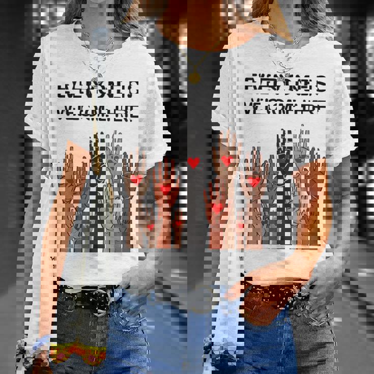 Everyone Is Welcome Here Idaho Teacher Camiseta unisex Regalos para ella