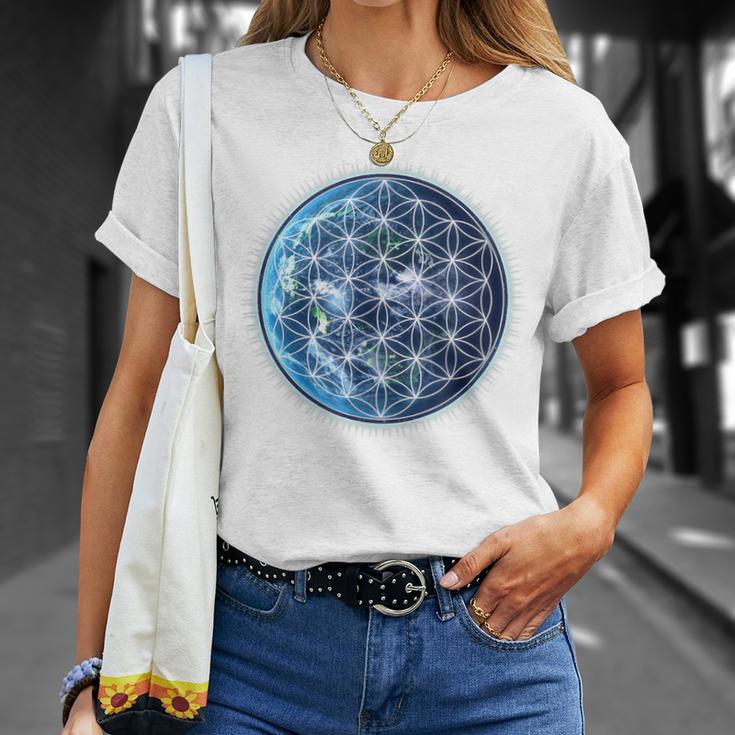 Flower Of Life With Earth Sacred Geometry Yoga Blue T-Shirt Geschenke für Sie