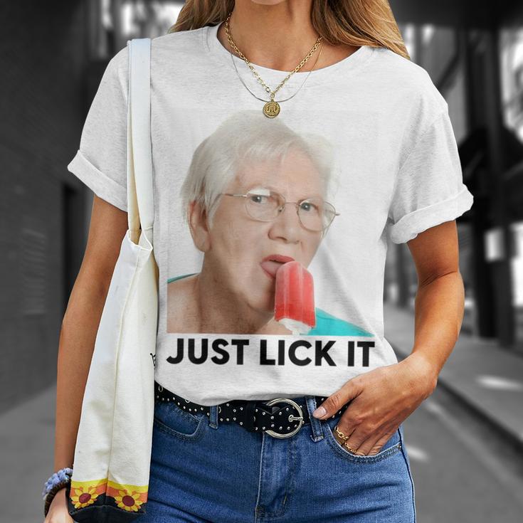 Grandma Just Lick It Grandma Licks Ice Meme Ice Lovers Summer T-Shirt Geschenke für Sie