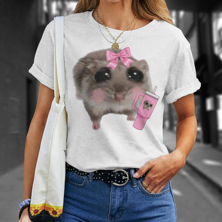 Sad Hamster Meme Drink Bottle Gray T-Shirt Geschenke für Sie