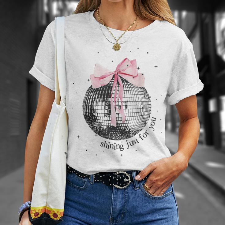 Shining Just For You Ribbon Disco Ball T-Shirt Geschenke für Sie