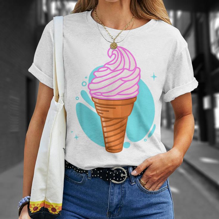 Soft Ice Cream In The Waffle Summer Ice Cream S T-Shirt Geschenke für Sie