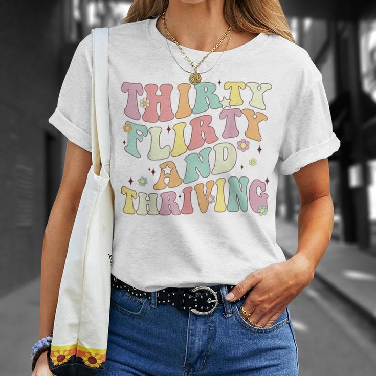 Thirty Flirty And Thriving 30Th Birthday Retro 30 Years T-Shirt Geschenke für Sie