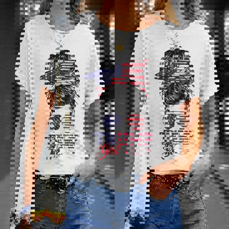 Trump Girl No Apologies Messy Bun Trump 2024 Bandera Estadounidense Camiseta unisex Regalos para ella