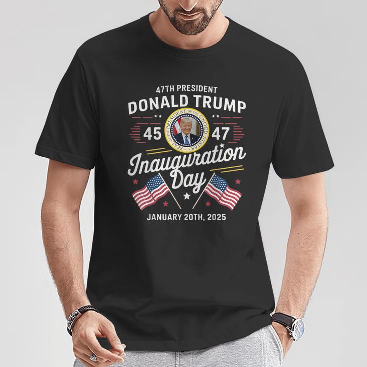 47Th President Donald Trump Housewarming Day Graphic T-Shirt Lustige Geschenke