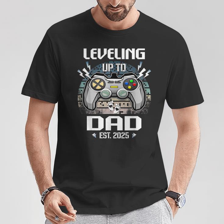 Dad Level Unlocked Est 2025 Leveling Up To Dad T-Shirt Lustige Geschenke