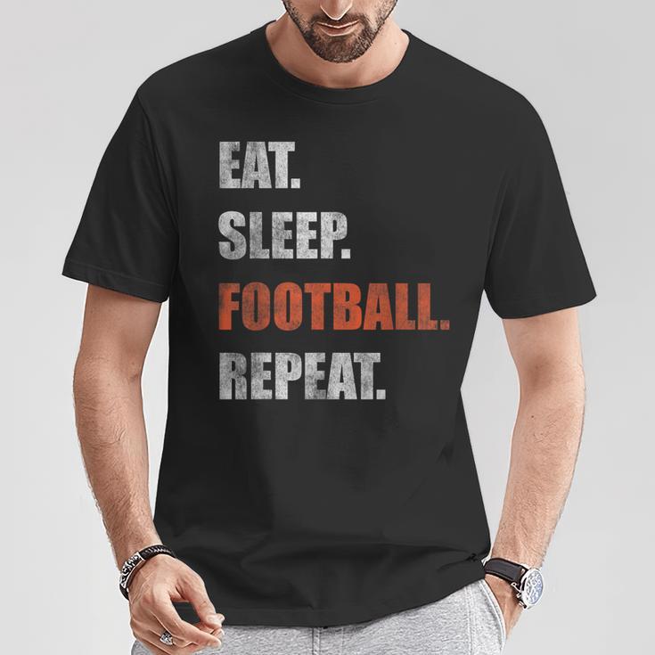 Eat Sleep Football Repeat American Football T-Shirt Lustige Geschenke