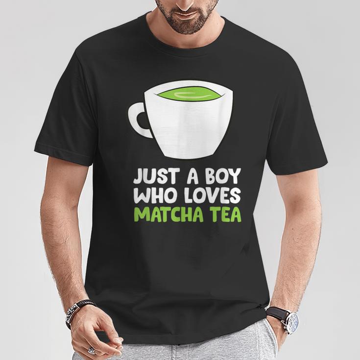 Solo Un Chico Al Que Le Encanta El Té Matcha Camiseta unisex Regalos divertidos