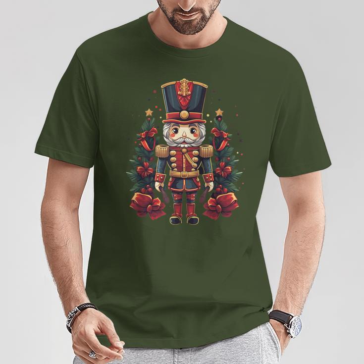 Nutcracker Christmas Holiday Festive Traditional T-Shirt Lustige Geschenke