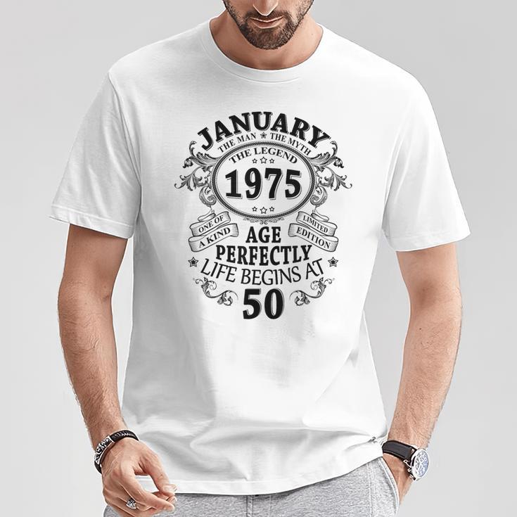 January 1975 50 Years Decoration 1975 50Th Birthday T-Shirt Lustige Geschenke