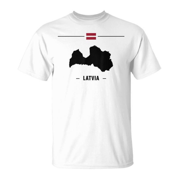 Lettische Flagge Mit Landkarte Und Name Des Landes Lettland T-Shirt