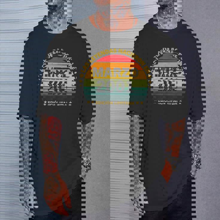 24 Años Cumpleañosintage Nacido En Marzo 2001 Camiseta unisex Regalos para él