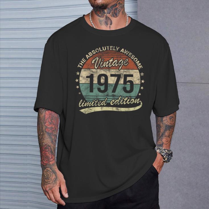 50Th Birthday Awesomeintageintage 1975 Man Or Woman T-Shirt Geschenke für Ihn