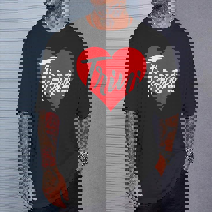 Amo A Trini Primer Nombre Yo Corazón Camiseta unisex Regalos para él