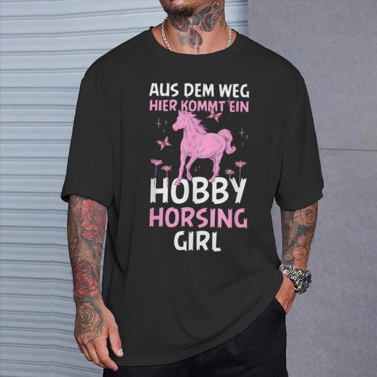 Aus Dem Weg Hobby Horsing Girl Riding Animal Women's T-Shirt Geschenke für Ihn