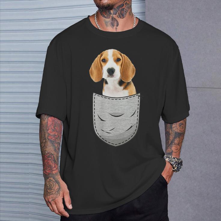 Beagle In The Chest Pocket Pocket For Dog Owners T-Shirt Geschenke für Ihn