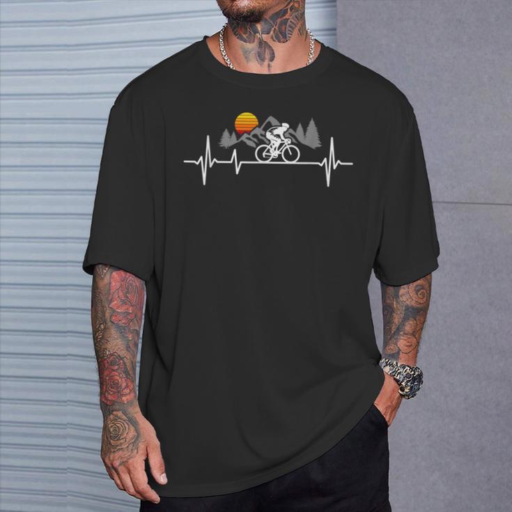 Bicycle Heartbeat Cyclist Road Bike T-Shirt Geschenke für Ihn