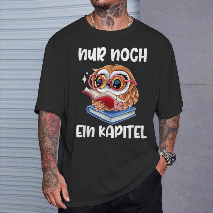 Buchwurm Nur Noch Ein Kapitel Book Lese Owl T-Shirt Geschenke für Ihn