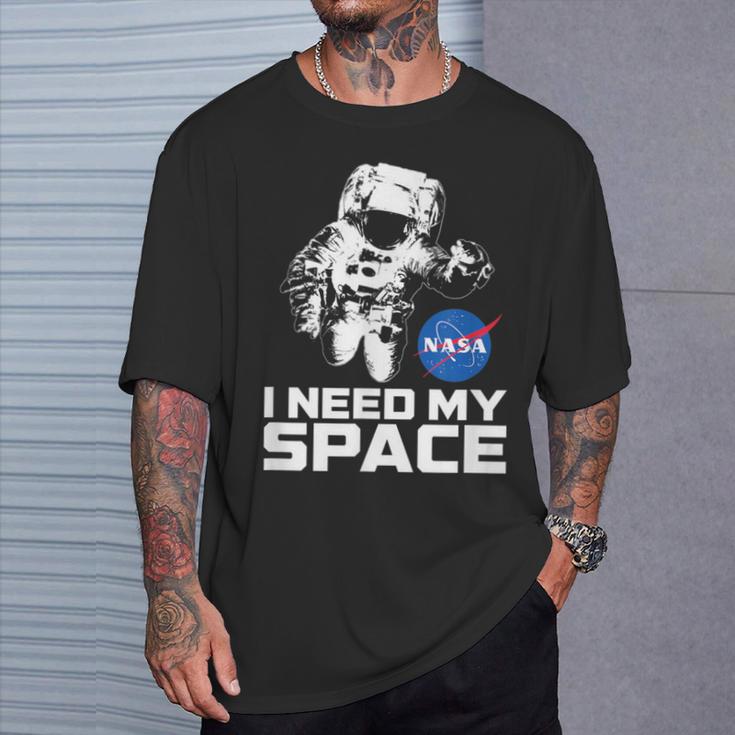 Nasa Logo I Need My Space With Astronaut T-Shirt Geschenke für Ihn