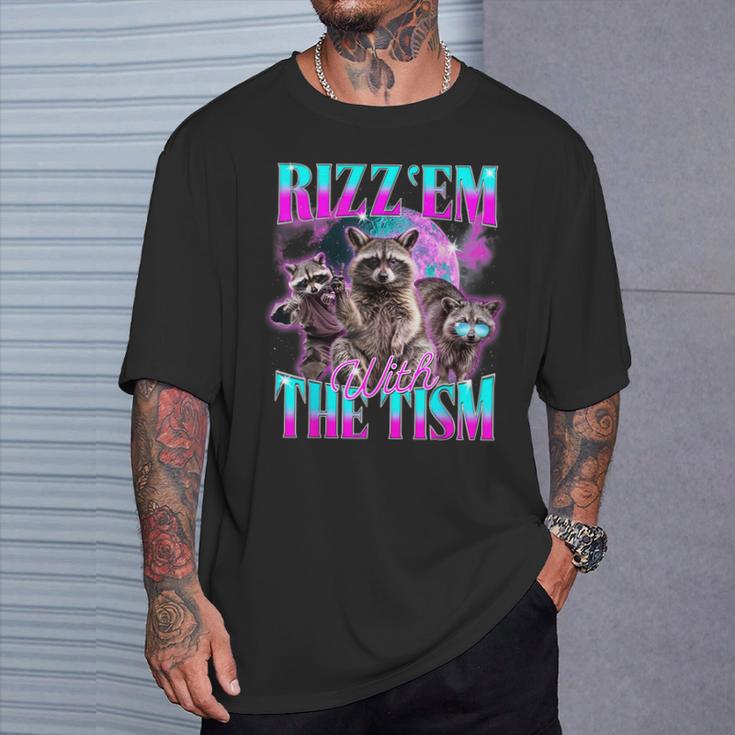 Rizz Em With The Tism Retrointage Raccoon Meme T-Shirt Geschenke für Ihn