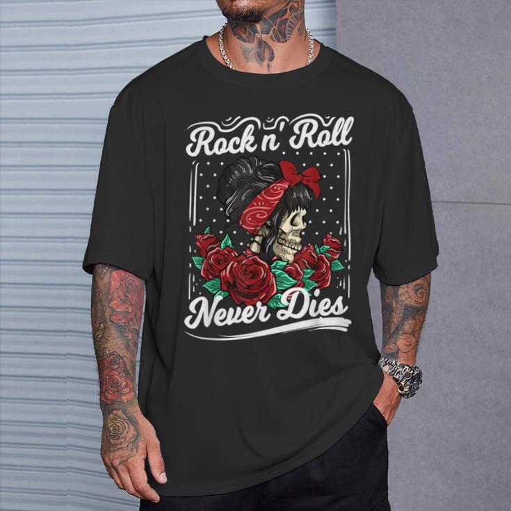 Rock N Roll Never Dies Rockabilly Girl Skull Tattoo Pin-Up T-Shirt Geschenke für Ihn