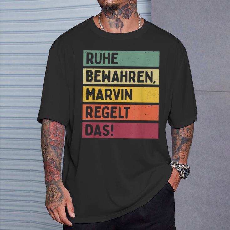 Ruhe Bewahren Marvin Regelt Das Spruch In Retro Farben T-Shirt Geschenke für Ihn