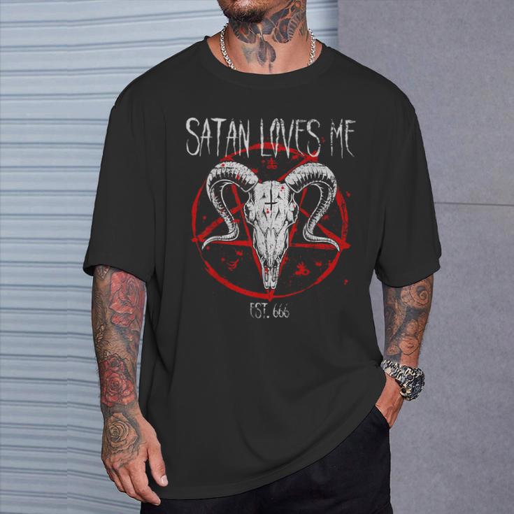 Satanist Baphomet 666 Satanism Satan Loves Me T-Shirt Geschenke für Ihn