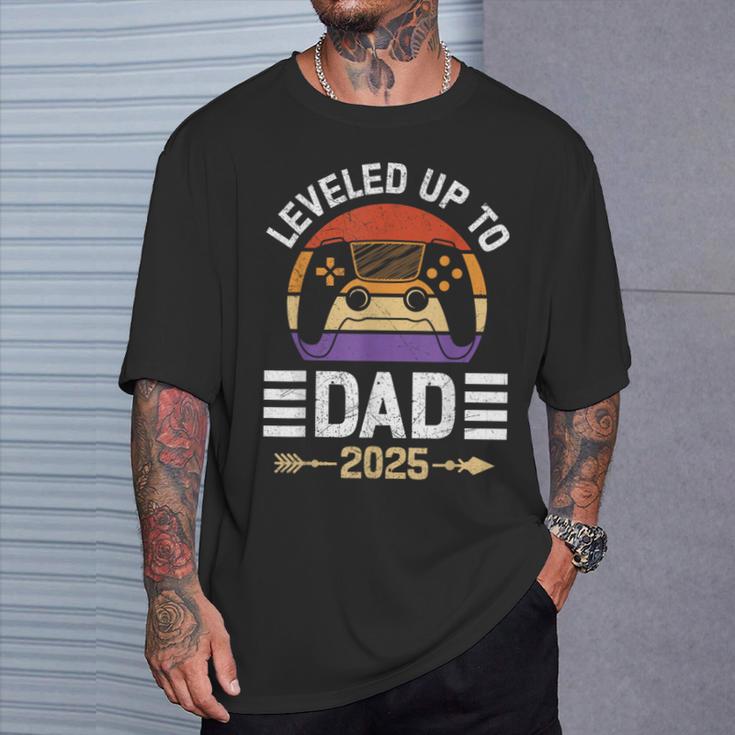 Spielerpapa Leveled Up To Daddy 2025 Dadintage T-Shirt Geschenke für Ihn