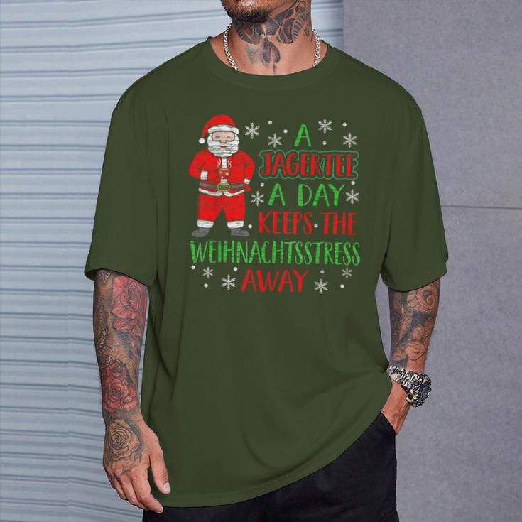 A Jager A Day Keeps Christmas Stress Away Austria T-Shirt Geschenke für Ihn