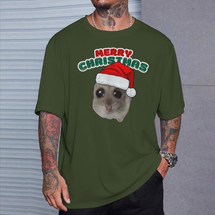 Sad Hamster With Christmas Wishes T-Shirt Geschenke für Ihn