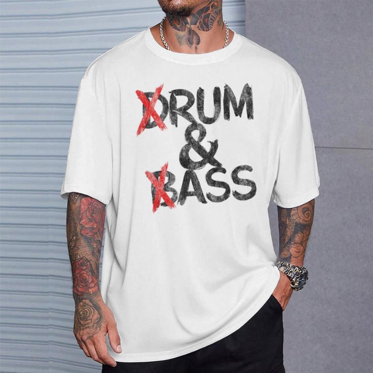 Drum And Bass Rum & Assintage Gray T-Shirt Geschenke für Ihn