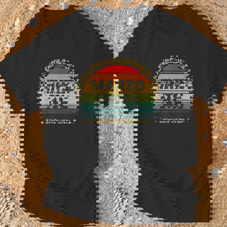 24 Años Cumpleañosintage Nacido En Marzo 2001 Camiseta unisex Regalos para ancianos