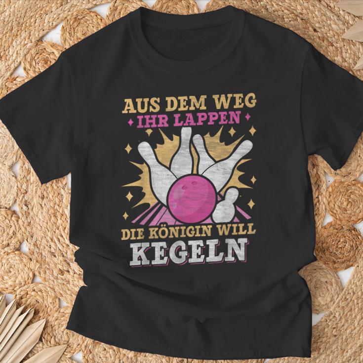 Aus Dem Weg Ihr Lappen Die Queen Will Kegeln Keglerin German T-Shirt Geschenke für alte Männer