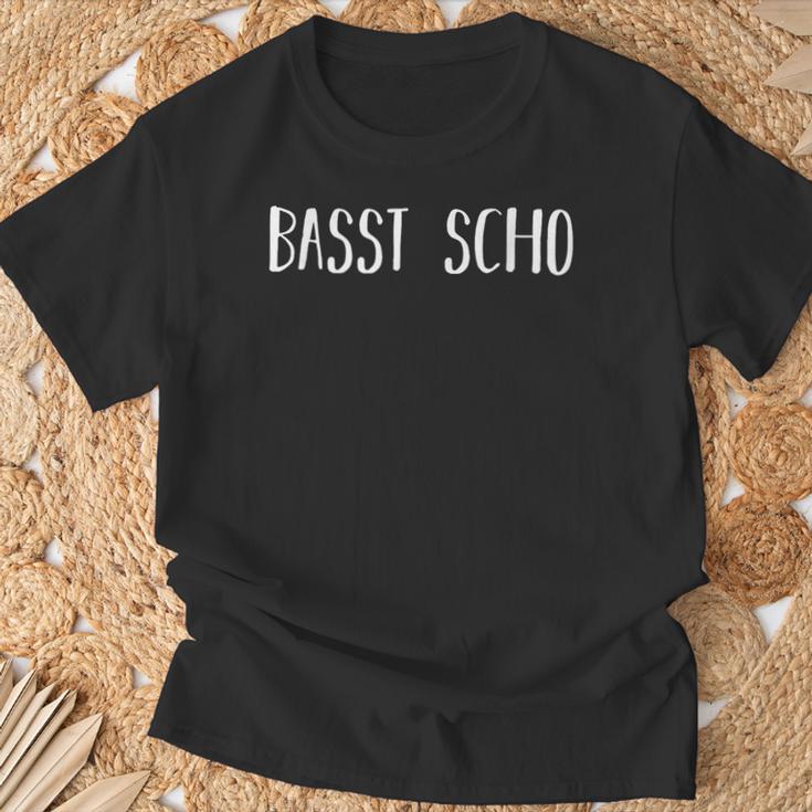 Basst Scho Oktoberfest Bavarian Sayings T-Shirt Geschenke für alte Männer