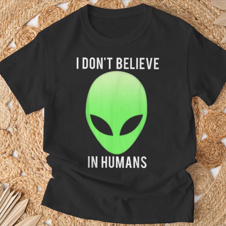 I Don't Believe In HumansT-Shirt Geschenke für alte Männer