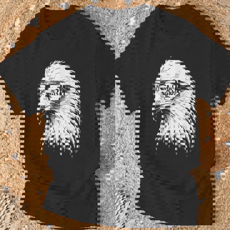 Eagles Face With Sunglasses Vintage Eagle Eyes Bird Lover T-Shirt Gifts for Old Men