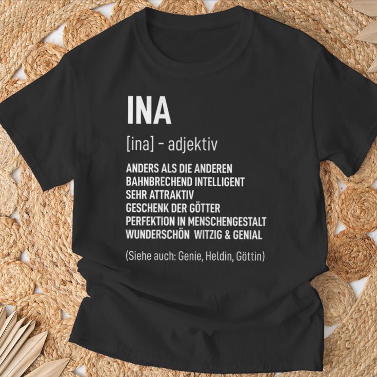 First Name Woman Saying Birthday Name Ina T-Shirt Geschenke für alte Männer